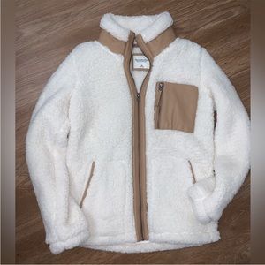 Abercrombie sherpa jacket size xs